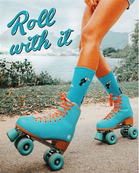 Roller Skating Wallpaper, Roller Skating Outfits Aesthetic, Pear Pictures, Skate Aesthetic Outfits, Skating Wallpaper, Roller Skating Aesthetic, Roller Skating Pictures, Roller Skates Fashion, Black Roller Skates