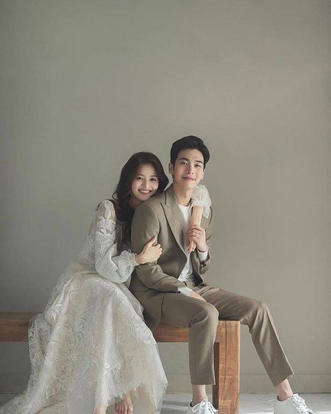 Korean Inspired Wedding Photoshoot, Wedding Photo Ideas Korea, Pre Wedding Shoot Ideas Korean, Korean Inspired Photoshoot, Prenuptial Photoshoot, Swedish Wedding, Prenup Shoot, Baju Kahwin, Prenup Ideas