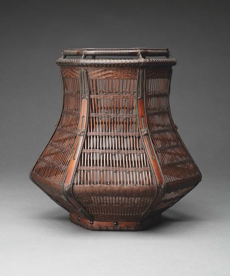 Creative Splendor: Japanese Bamboo Baskets from the Thoma Collection - On View Now | San Antonio Museum of Art Plan Photoshop, Japanese Basket, Poetic Paintings, Bamboo Baskets, Mediterranean Art, Bamboo Structure, Japanese Bamboo, Bamboo Art, Basket Crafts