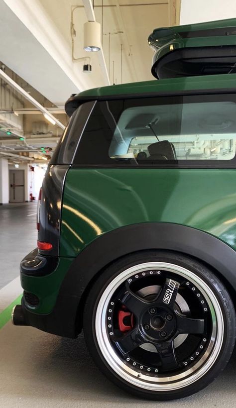 Mini Clubman S R55 Emerald Aesthetic, R55 Clubman, Mini Clubman R55, Mini Cooper Clubman, Mini Coopers, Cars Classic, Visual Board, Mini Clubman, Mini Countryman