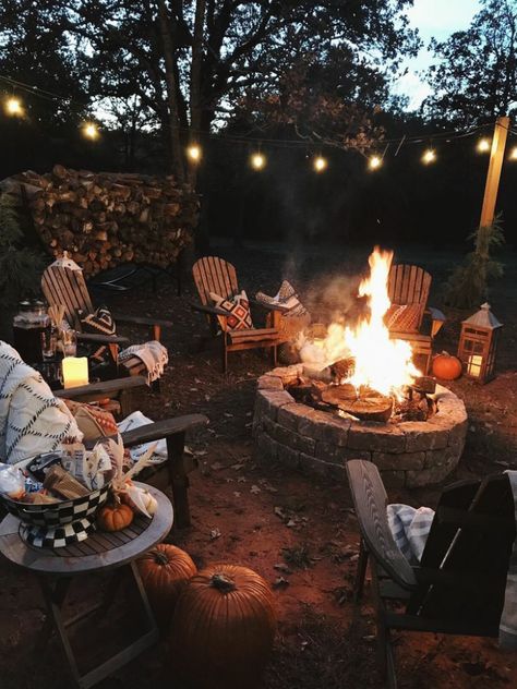 Turn Your Outdoor Space Into a Cosy Haven This Autumn / Winter Outside Cozy Area, Fire Pit Blankets, Fire Pit Astetic, Winter Fire Pit Ideas, Fire Pit Photoshoot, Fire Pit Aesthetic, Unique Fire Pit Ideas, Winter Fire Pit, Fire Pit Pictures