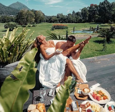 Honeymoon Scene, Couple Travel Photos, Wedding Fotos, Small Kitchen Design, Happy Weekend Quotes, Vision Board Inspiration, My Kind Of Love, The Love Club, Future Lifestyle