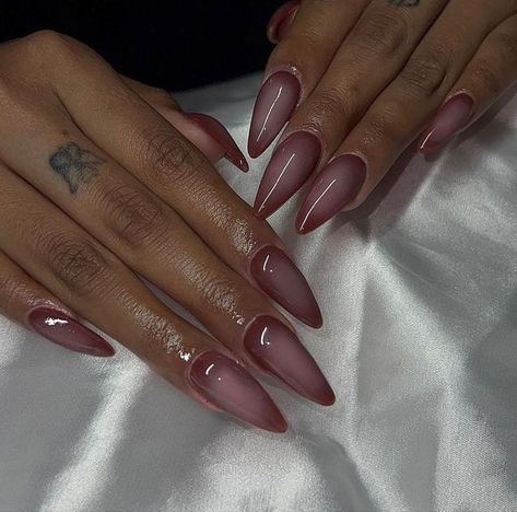 Brown And Pink Aura Nails, Mocha Almond Nails, Nude Aura Nails, Almond Nails Aura, Aura Nails Brown, Genre Nails, Brown Pink Nails, Almond Aura Nails, Aura Nails Almond