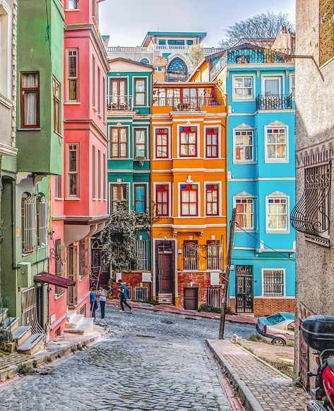 Balat in Istanbul is the kind of place you always want to return to. . Summary: Vivid colors, rich diversity of cultural backgrounds, fantastic architecture and, of course, full with friendly locals! Veranda Magazine, Colorful Buildings, 달력 디자인, What House, Turkey Photos, Istanbul Travel, Colourful Buildings, Destination Voyage, Honeymoons