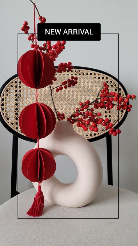 A simple yet elegant way to decorate your home this chinese new year. It's a blend between traditional and modern taste🎉 Lunar Festival, Chinese New Year Flower, Chinese Deco, Cherry Blossom Branches, Red Lanterns, Chinese New Year Party, New Year Diy, Chinese Crafts, Chinese Flower