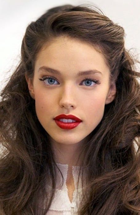 40 Trendy Long Hairstyles & Haircuts for Women - The Trend Spotter 1950s Hairstyles For Long Hair, 1950s Hairstyles, Emily Didonato, Fest Outfits, Big Curls, Half Up Hair, Red Lipstick, Wedding Hair And Makeup, Hair Dos