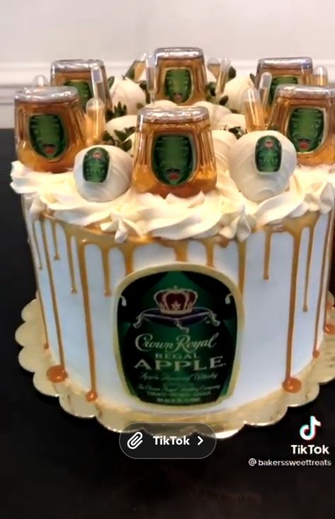 Crown Royal Apple Cake, Cake 25th Birthday, Crown Royal Cake, Birthday Cake Crown, Alcohol Birthday Cake, Cake For Him, Crown Royal Apple, Liquor Cake, Alcohol Cake