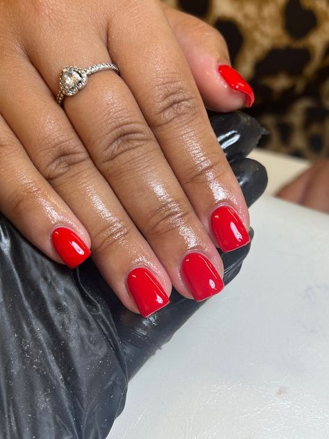 Short Red Sns Nails, Red Acrylic Overlay Nails, Elegant Short Acrylic Nails, Short Red Nail Designs Classy, Red Gel Manicure Short Nails, Short Classy Red Nails, Red Gel Nails Square, Short Red Gel Nail Designs, Red Short Nails Black Women