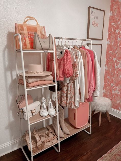 An aesthetic pink closet Clothing Rack Bedroom, Rangement Makeup, Closet Decor, Hiasan Bilik, Room Closet, Room Makeover Bedroom, Room Makeover Inspiration, Closet Bedroom, Cozy Room