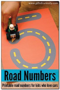 Printable Road Numbers activity to learn numbers. This is an AWESOME idea for kids who love cars! Kids can drive their cars on the number roads to learn their numbers! || Gift of Curiosity Build A City Counting Activity, Shape Cars Preschool, Creative Math Activities Preschool, Writing Numbers Activities, Wheels Activities For Preschool, Toddler Number Activities, Classroom Organization Preschool, Numbers Activity, Printable Road