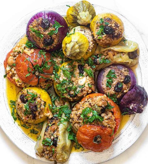 Gemista Recipe, Stuffed Veggies, Stuffed Vegetables, Vegan Greek, Summer Veggies, Mediterranean Style, Vegan Dishes, Greek Recipes, Good Old