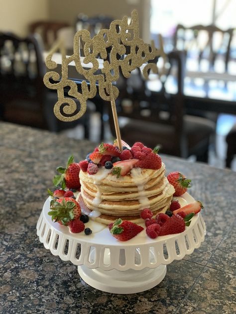 Birthday Pankaces, Birthday Breakfast Pancakes, Pancake For Birthday Cake, Happy Birthday Pancakes, Pancakes Birthday Cake, Bday Pancakes, Happy Birthday Breakfast, Pancake Birthday Cake, Pancakes Ideas