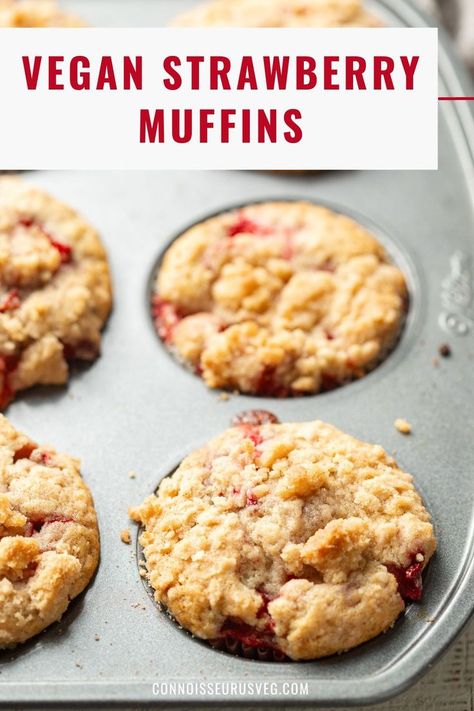 These vegan strawberry muffins are soft, fluffy, bursting with sweet summer strawberries, and feature a buttery brown sugar crumble topping. They're absolutely perfect for a sweet breakfast or snack with a cup of tea! Quick On The Go Breakfast, Strawberry Muffins Easy, Strawberry Oatmeal Muffins, Vegan Strawberry Muffins, Muffins Dairy Free, Dairy Free Blueberry Muffins, Making Muffins, Muffins With Streusel Topping, Strawberry Muffin Recipes