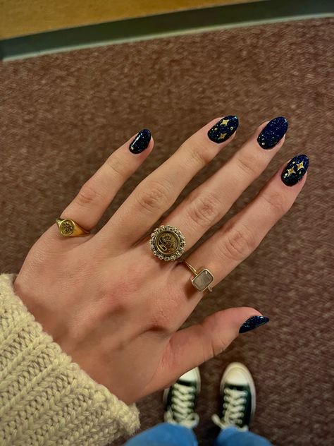 Nails Concert, Blue Gold Nails, Firework Nail Art, Taylor Swift Nails, Firework Nails, Concert Nails, Paris Nails, Nails Minimalist, Taylor Swift Midnights