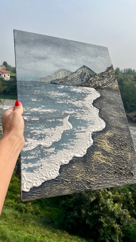 Mountains, sea, beach with texture paste on canvas. Simple lesson Texture Sea Painting, Modeling Paste Canvas Art, Texture Art Mountain, Mountain Texture Painting, Putty Art On Canvas, Modelling Paste Art, Painting On Boards, Acrylic Mountains, Modeling Paste Art