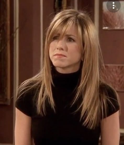 Rachel Green Hair, Angled Bangs, Rachel Haircut, Rachel Hair, Jeniffer Aniston, Jennifer Aniston Hair, Long Length Hair, Haircuts For Medium Length Hair, Jennifer Aniston Hot