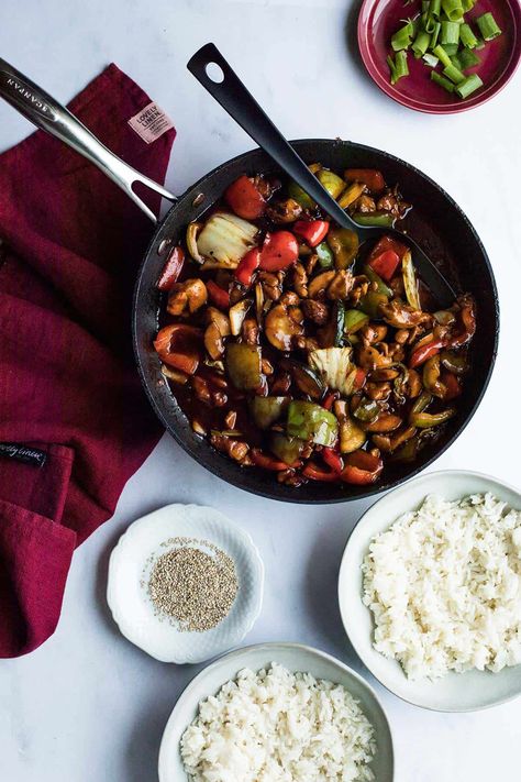 Sweet and Sticky Gochujang Stir-Fry with Sesame Rice - Ginger with Spice Gochujang Recipes, Szechuan Beef, Gochujang Recipe, Sesame Rice, Gochujang Chicken, Broccoli Dishes, Pork Stir Fry, Dinner Rotation, Pork Meatballs