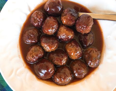 Savory Meatballs in Red Wine Gravy Meatballs In Red Wine Sauce, Red Wine Meatballs, Meatballs Gravy, Quick Comfort Food, Red Wine Beef, Meatball Stroganoff, Wine Gravy, Red Gravy, Red Wine Gravy