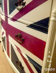 Union Jack Decor, Navy Crafts, Red Chalk Paint, Vintage Wood Furniture, Union Jack Flag, Diy Dresser, Paint Furniture, Union Jack, How To Paint