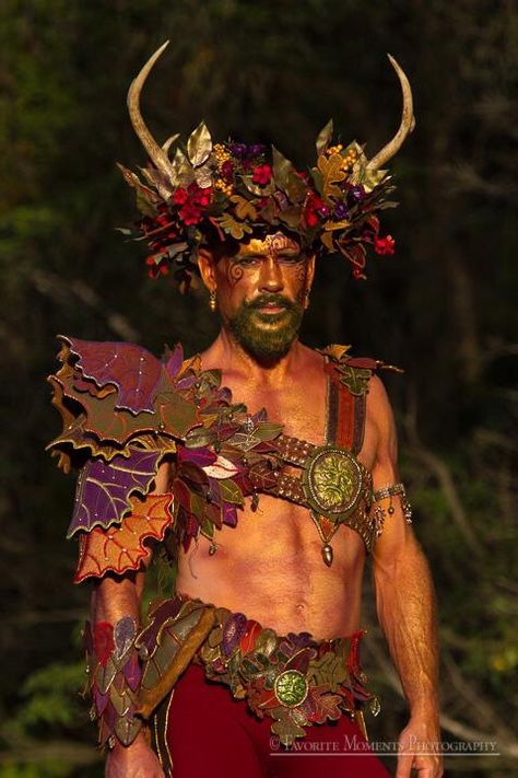 Oberon, New York Renaissance Faire. Male Druid Costume, Mens Druid Costume, Oberon Costume Midsummer Nights Dream, Masculine Halloween Costumes, Cernunnos Costume, Mens Satyr Costume, Ren Faire Creature Costume, Costume Fleur, Illustration Fantasy