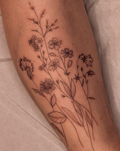 Tattoo Inspo Fineline Floral Tattoo Nature Instagram:@necro_noir Fineline Floral Tattoo, Flower Leg Tattoos, Half Sleeve Tattoos Forearm, Brain Tattoo, Cowgirl Tattoos, Flower Tattoo Ideas, Tattoo Nature, Wildflower Tattoo, Mushroom Tattoos