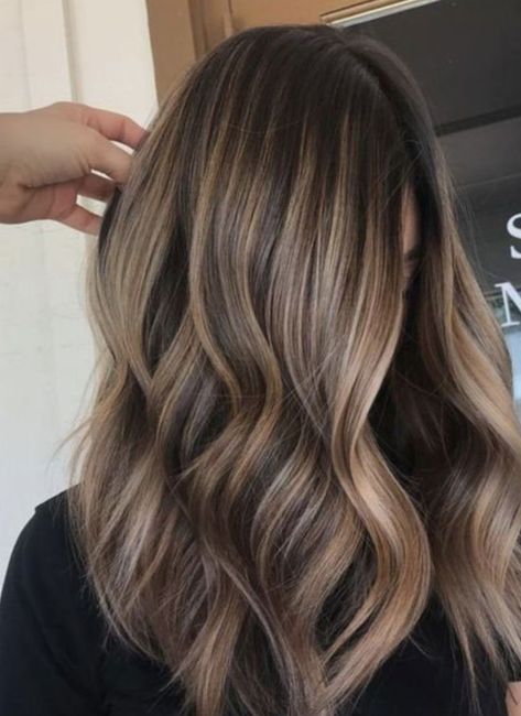 Ashy cool tone Brown Ombre Hair, Medium Layered Hair, Balayage Blonde, Brunette Balayage Hair, Hair Done, Ombré Hair, Short Hair Balayage, Balayage Brunette, Brown Blonde Hair