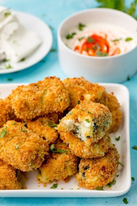 Baked Spinach and Goat’s Cheese Croquettes – a lighter dinner or appetizer for meatless Mondays! Easily made Gluten Free too! Cheese Appetizer Recipes, Goat Cheese Recipes Appetizers, Cheese Croquettes, Cheese Recipes Appetizers, Baked Spinach, Recipes Sides, Goat Cheese Appetizer, Croquettes Recipe, Baked Goat Cheese