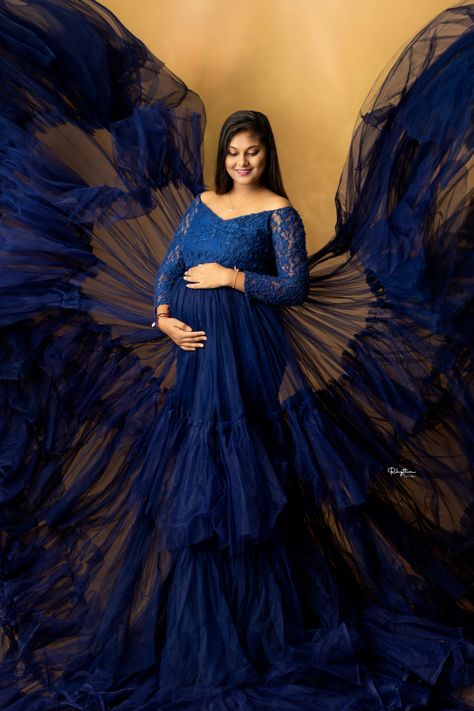 Maternity Photoshoot Poses Indian, Indian Maternity Shoot, Indian Maternity Photos, Bump Photoshoot, Maternity Shoot Ideas, Maternity Gown Photography, Indian Maternity, Baby Bump Photoshoot, Gown Photography