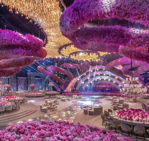 Wedding Stage Design Outdoor, Modern Wedding Stage Design, Extravagant Wedding Reception, Extravagant Party, Themed Wedding Decorations, Elegant Wedding Themes, Lebanese Wedding, Flower Backdrop Wedding, Dream Wedding Reception