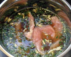 Brine For Chicken Leg Quarters, Whole Chicken Brine For Smoker, Smoked Chicken Brine Recipes, Brine Recipe For Chicken, Brine For Smoked Chicken, Smoked Chicken Injection Recipe, Chicken Leg Brine, Marinade For Smoked Chicken, Chicken Brine Recipe For Grilling