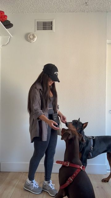 OUTFIT INSPO | BEAUTY on Instagram: "GRWM a day at the dog park Set @shoptigercherry . . #shoptigercherry #dayatdogpark #dogparkoutfit #dogparkfun #dobermaninstagram #casualfit #runningerrandsoutfit #workoutset #newbalance574 #outfitreel #grwmreel" Casual Park Day Outfit Spring, Errand Day Outfit, Dog Walker Outfit, Dog Walking Outfit Spring, Park Walk Outfit, Zoo Day Outfit Spring, Dog Training Outfit, Dog Walking Outfit Summer, Dog Trainer Outfit