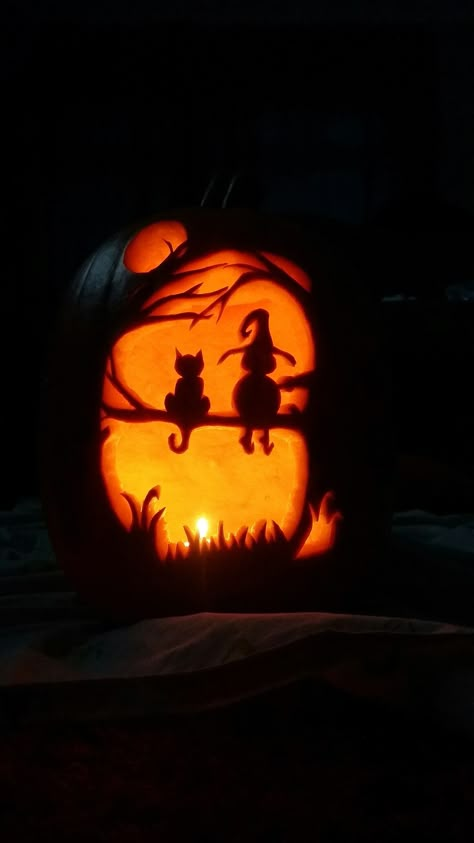 Witch n cat #pumpkins #carvings #halloween Cat Pumpkin Carving, Cat Pumpkins, Cat Pumpkin Design, Pumpkin Carved, Halloween Pumpkin Stencils, Fall Cat, Pumkin Carving, Halloween Pumpkin Carving Stencils, Creative Pumpkin Carving