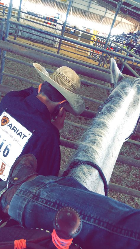 Good help is hard to find Rodeo Couple Pictures, Rodeo Boyfriend, Rodeo With Boyfriend, Rodeo Couples Goals, Vsco Relationship, Cowboy Relationship Goals, Rodeo Couples, Cowboy Vibes, Teen Relationships