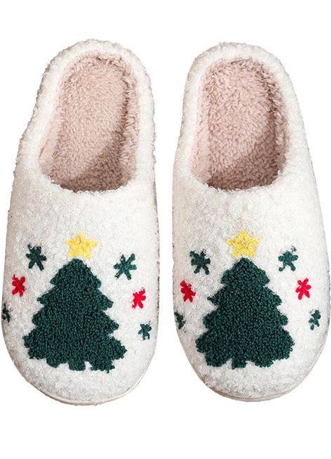 Perfect Christmas gift!! 🤩🎄 Moose Slippers, Holiday Slippers, Christmas Slippers, Tree Icon, Animal Slippers, Bedroom Slippers, Cute Christmas Tree, Slippers For Women, Fuzzy Slippers