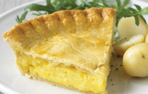 Cheese and Onion Pie. Simple but delicious. Mix Cheddar and Caerphilly for the filling. Cheese And Onion Pie, Onion Pie, Cheese Pies, Shortcrust Pastry, Best Cheese, Savory Pie, British Food, Food Website, How To Make Cheese