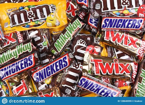 Mars Chocolate Bar, Mars Chocolate, Wholesale Candy, Leftover Candy, Leftover Halloween Candy, Healthy Candy, Popular Candy, Candy Companies, Candy Brands