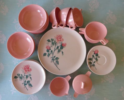 Melmac Dishes Set of 8 Pink Rose Dishes by GypsyGeranium on Etsy Pink Dinnerware, Melamine Dishes, Pink Dishes, Coffee Cup Art, Vintage Dishware, Vintage Princess, Vintage Dinnerware, Vintage Kitchenware, Pink Kitchen