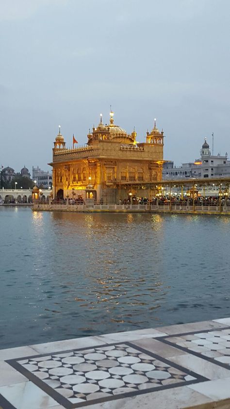 Golden Temple, Amritsar Golden Temple Amritsar Photography Hd, Amritsar Golden Temple Photography, Golden Temple Aesthetic, Amritsar Snapchat, Sikh Wallpapers, Temple Wallpaper, Golden Temple Wallpaper, Dream Cars Range Rovers, Golden Temple Amritsar