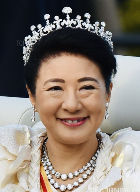 Empress Masako, Queen Margrethe Ii, Royal Crowns, Royal Tiaras, Diamond Tiara, Emerald Pendant, Royal Jewels, Royal Jewelry, Crown Jewels