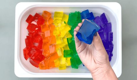 Jello Blocks, Play Table Ideas, Baby Sensory Ideas, Baby Sensory Activities, At Home Easy Recipes, Taste Safe Sensory, Young Toddler Activities, Sensory Bin Fillers, Homemade Jello