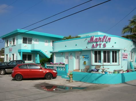 Hollywood Beach Florida, Beach Motel, Art Deco Hotel, Hollywood Beach, Hollywood Florida, Florida Art, Vintage Hotels, Visit Florida, Florida Living