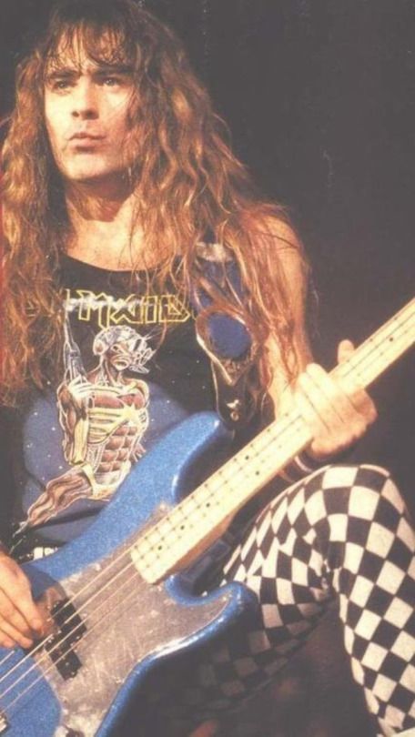 Steve Harris - Somewhere in Time era - Iron Maiden    #SteveHarris #IronMaiden #nwobhm #metal #bassguitar Run To The Hills, Steve Harris, Iron Maiden Band, Iron Maiden Eddie, Bruce Dickinson, Rock N Roll Music, Heavy Metal Music, Mötley Crüe, Heavy Metal Bands