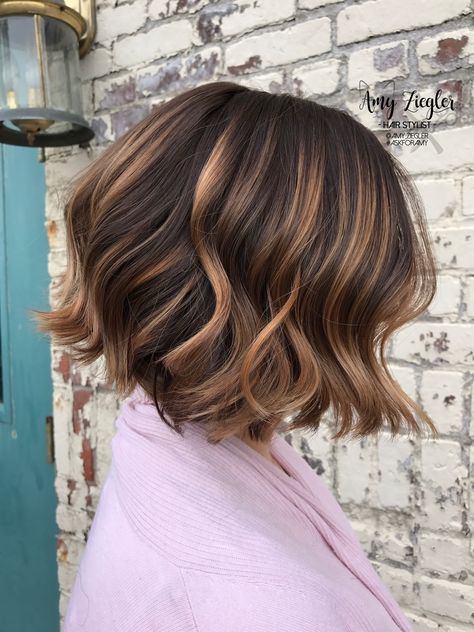 Caramel Balayage w/ Brunette Smudge Root by @amy_ziegler #versatilestrands #askforamy Balayage Root Smudge, Balayage Mid Length, Smudge Root, Root Smudge, Blonde Ends, Hair Tint, Fall Hair Cuts, Caramel Balayage, Cute Haircuts