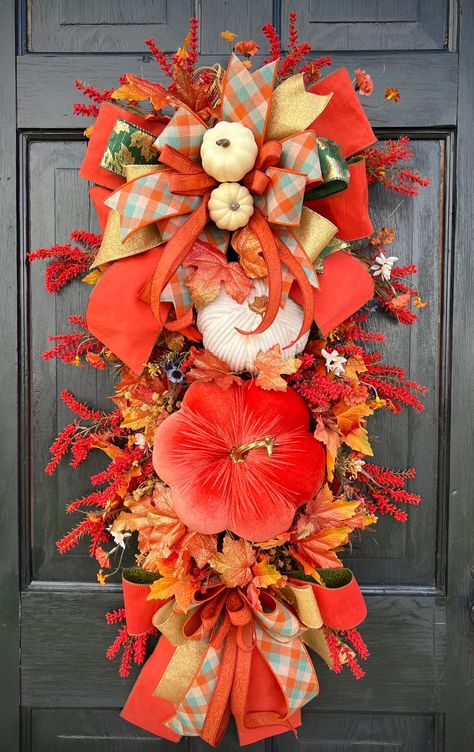 Plush Pumpkins, Autumn Door Decor, Fall Swags, Vine Wreath, Rustic Pumpkin, Swag Wreath, Soft Orange, Orange And Gold, Pumpkin Wreath