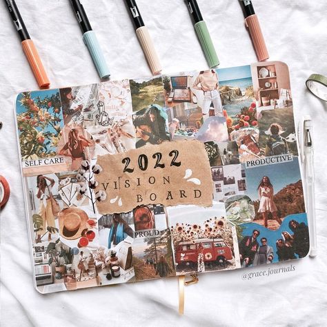 g r a c e on Instagram: “2022 VISION BOARD!✨ This is definitely one of my favourite spreads to make when I set up a new bullet journal!! Here I tried to include…” Vision Board In Journal, Vision Board Journal Ideas, Journal Set Up, Vision Board Scrapbook, Vision Board Prompts, Journal With Pictures, Bullet Journal Vision Board, Planner Vision Board, Month Journal