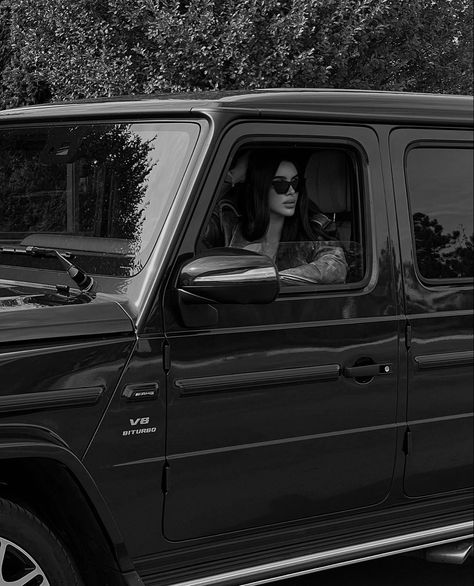 Bedroom Pop Design, Powerful Women Quotes, Black Jeep, Aesthetic Lifestyle, Photo Clips, Luxury Lifestyle Dreams, Luxury Aesthetic, G Class, Benz S