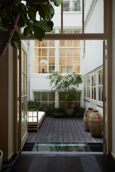 An Amsterdam Canal House Transformed Into 3 Calm & Stylish Apartments — THE NORDROOM Amsterdam Apartment, Riverside House, Amsterdam Houses, Amsterdam Canals, Canal House, Stylish Apartment, Interior Minimalista, Countryside House, Luxury Homes Interior