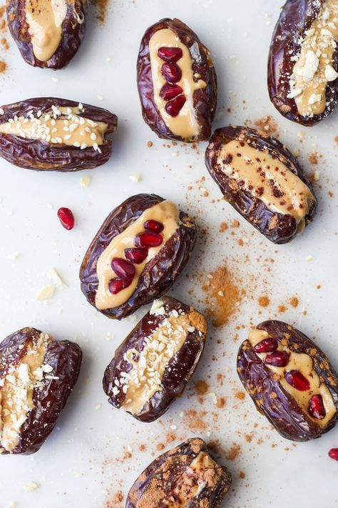 Peanut Butter Stuffed Dates - Healthy Little Foodies Desserts With Dates, Stuffed Dates, Easy Vegan Dessert, Date Recipes, Desserts Vegan, Healthy Sweet Treats, Good Healthy Recipes, Healthy Dessert Recipes, Nut Butter