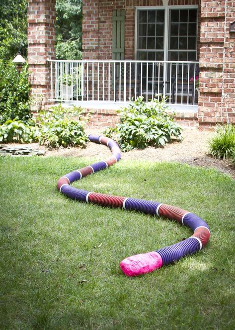 Slitherin' Seventh Snake Birthday | CatchMyParty.com Snake Party Decorations, Snake Birthday Party Ideas, Reptile Party Games, Snake Party Ideas, Reptile Birthday Party Ideas, Snake Themed Birthday Party, Snake Birthday Party, Reptile Birthday Party, Lucy Birthday