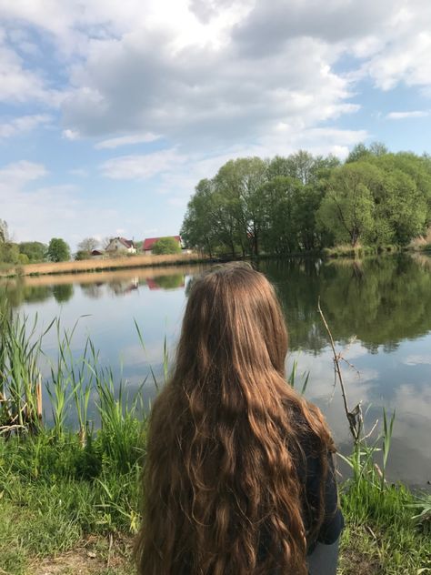 Beautiful Curly Hair, Best Poses For Pictures, Dream Hair, Nature Aesthetic, Aesthetic Hair, Girly Photography, Pretty Hairstyles, Aesthetic Girl, Wavy Hair